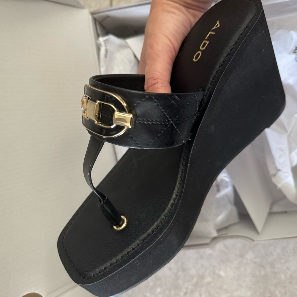 BRAND NEW- Black and Gold Aldo Wedges